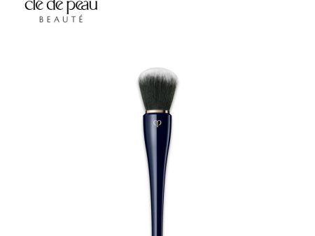 Shiseido Clé de Peau Beauté Powder Brush Online Sale