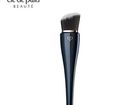 Clé de Peau Beauté Foundation Brush on Sale