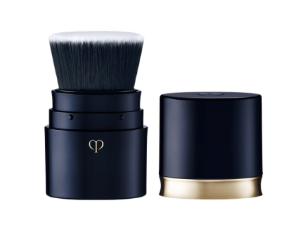 Shiseido Clé de Peau Beauté Portable Brush Fashion