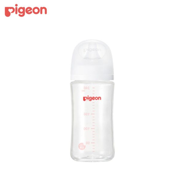 PIGEON Heat-Resistant Glass Feeding Bottle L Fashion